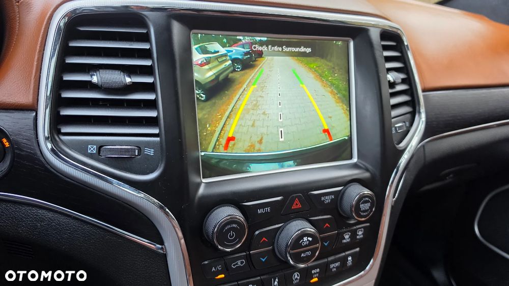 Jeep Grand Cherokee - 18