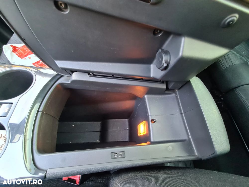 Peugeot 3008 HDi FAP 110 EGS6 Tendance - 14