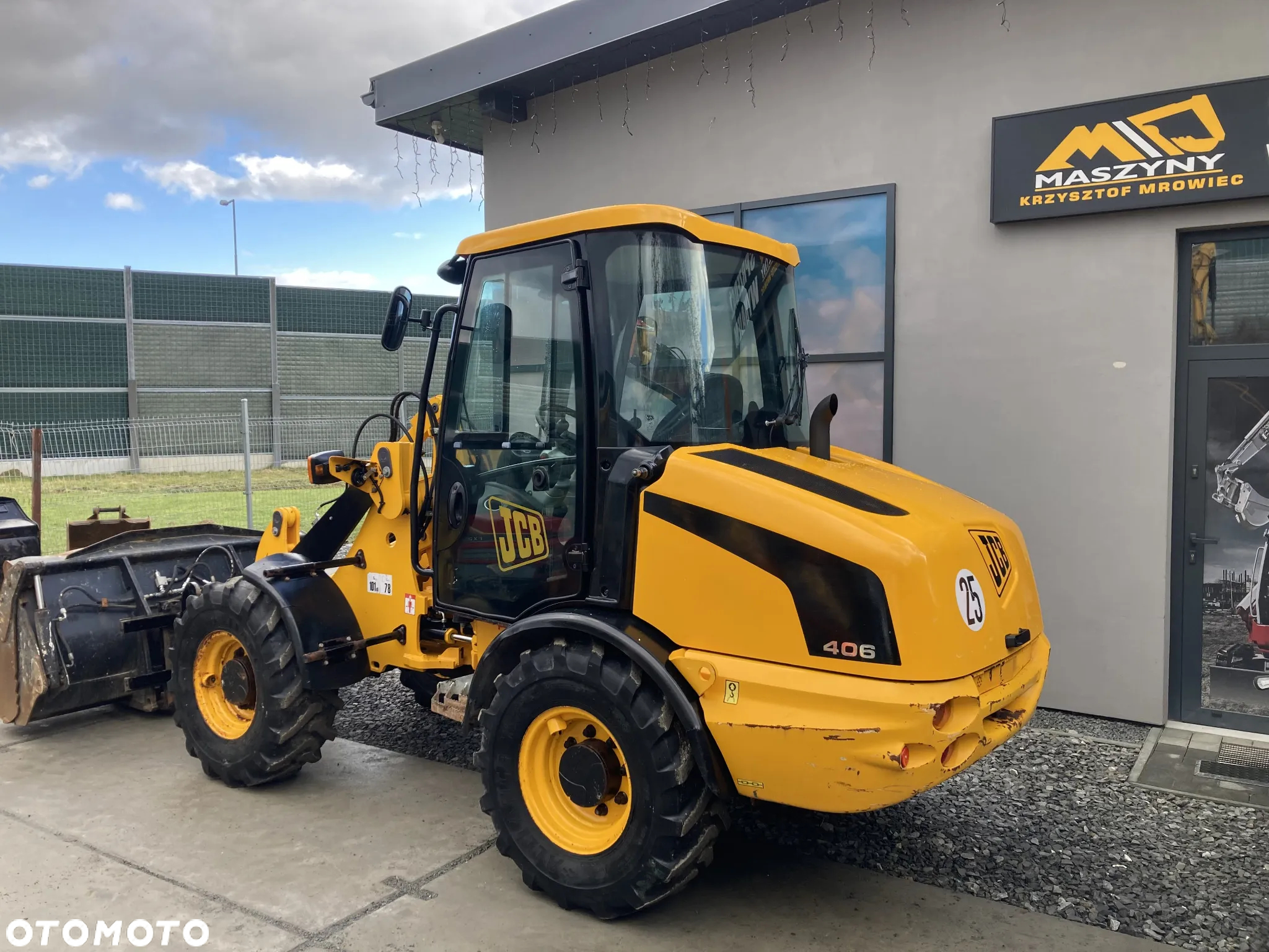 JCB 407 T4 - 9