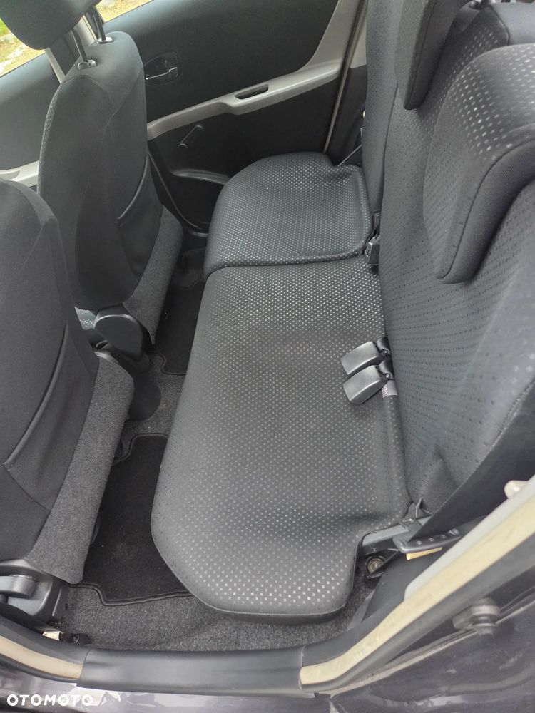 Toyota Yaris 1.33 VVT-i Sol - 9