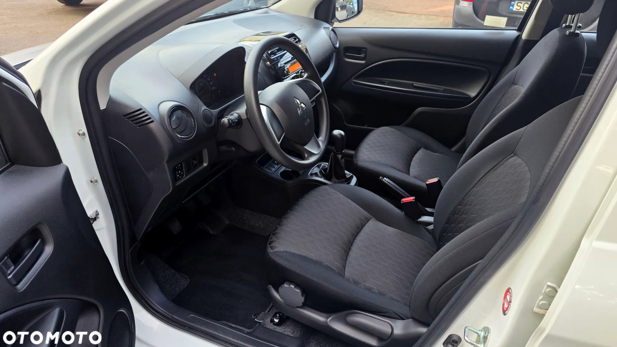 Mitsubishi Space Star 1.2 AS&G Invite - 15
