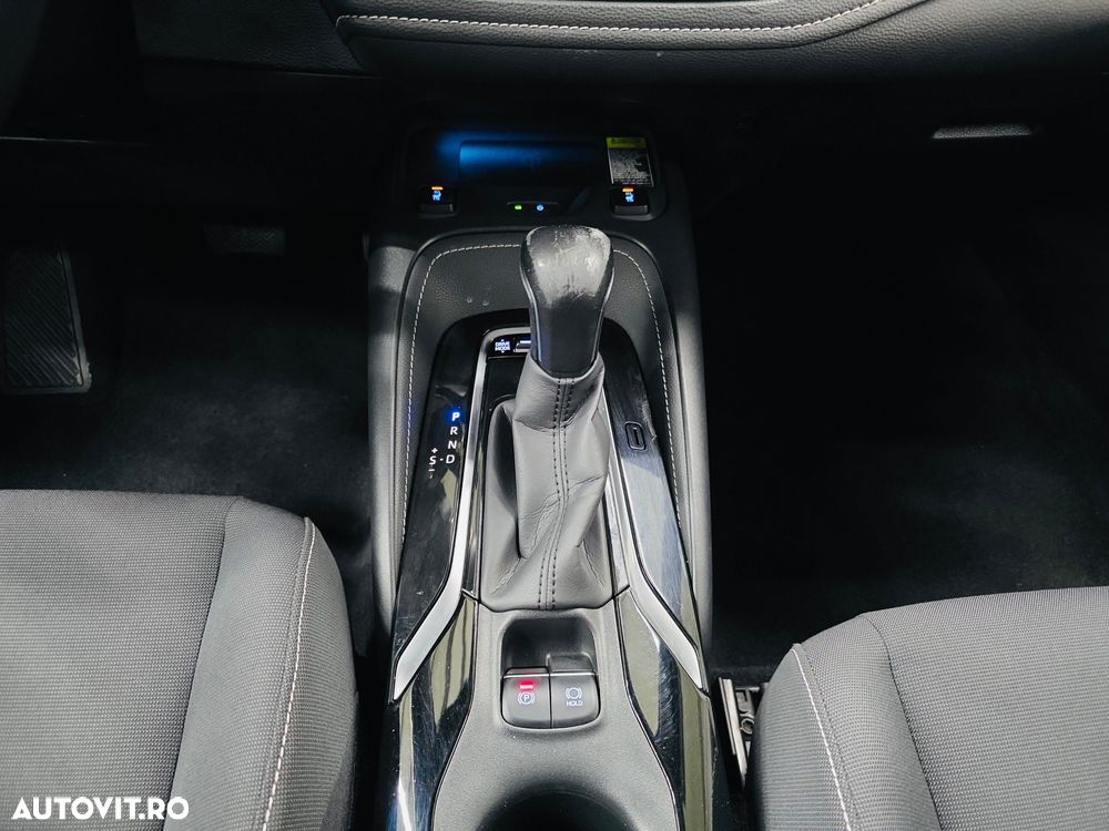 Toyota Corolla 2.0 HSD Exclusive - 13