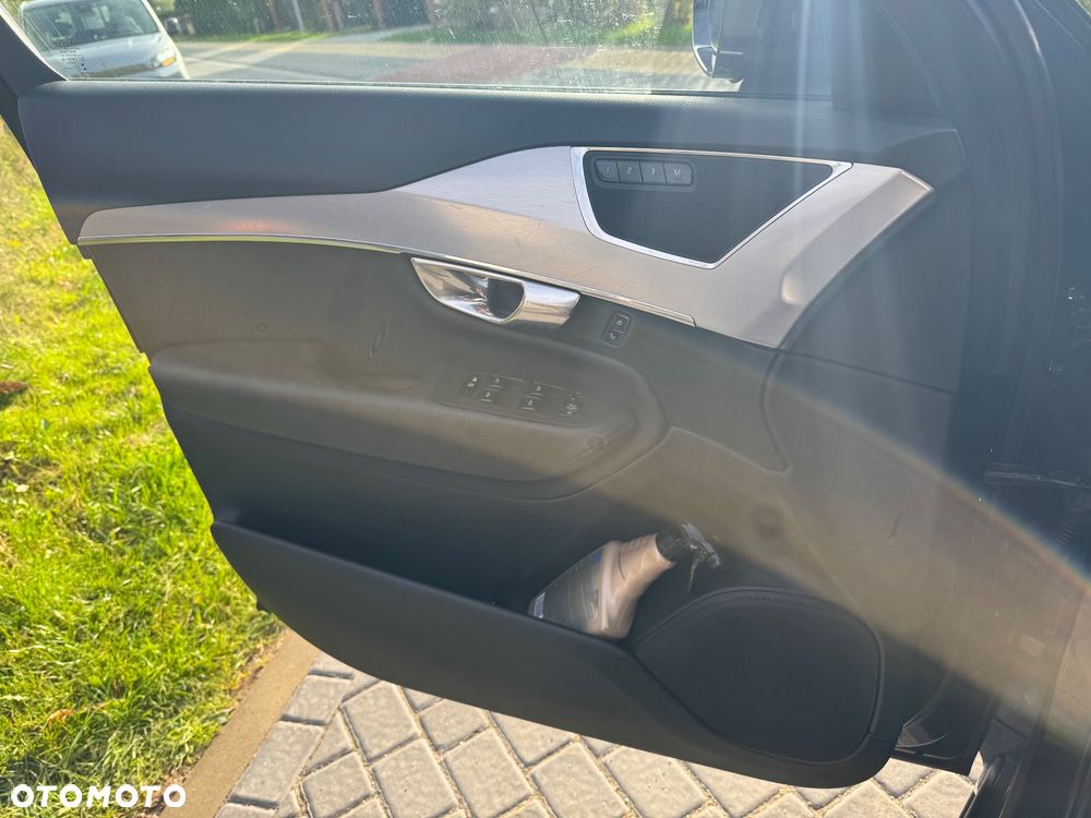 Volvo XC 90 T6 AWD Momentum 7os - 12
