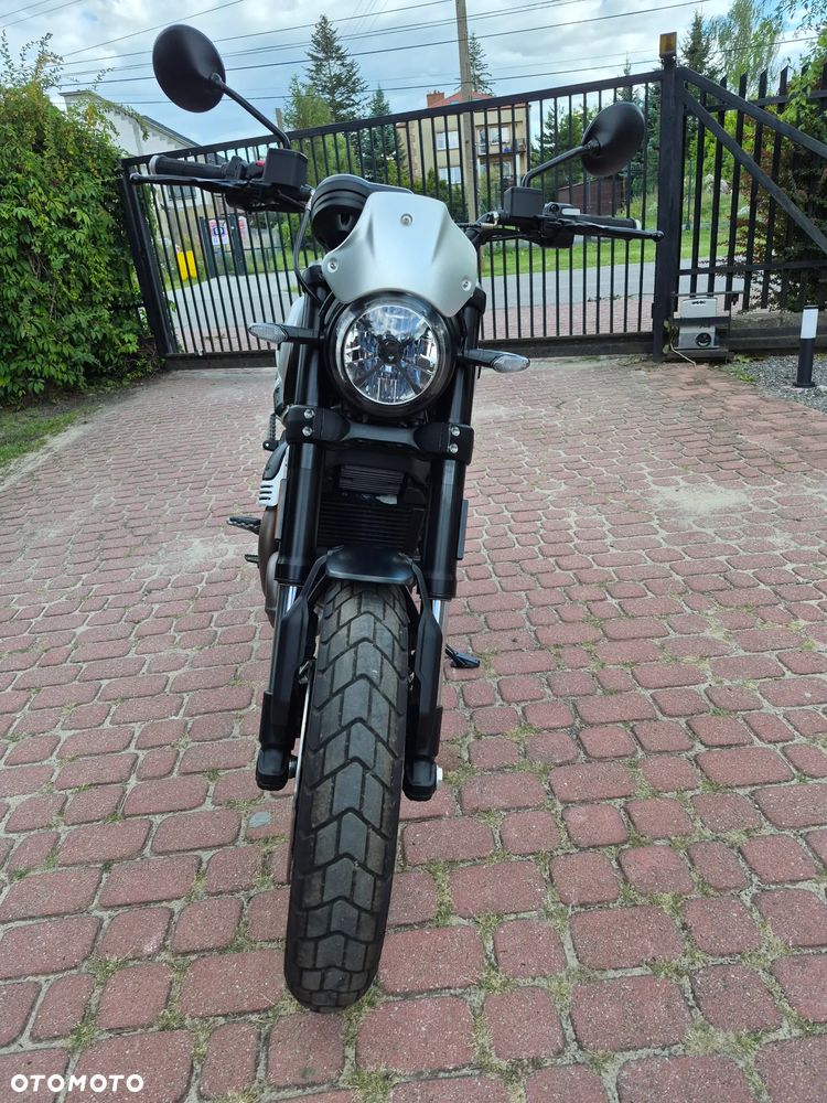 Ducati Scrambler - 12