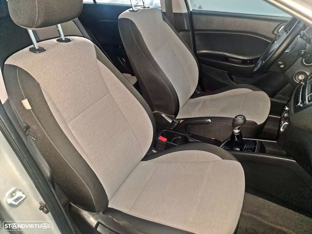 Hyundai i20 1.2 Comfort - 22