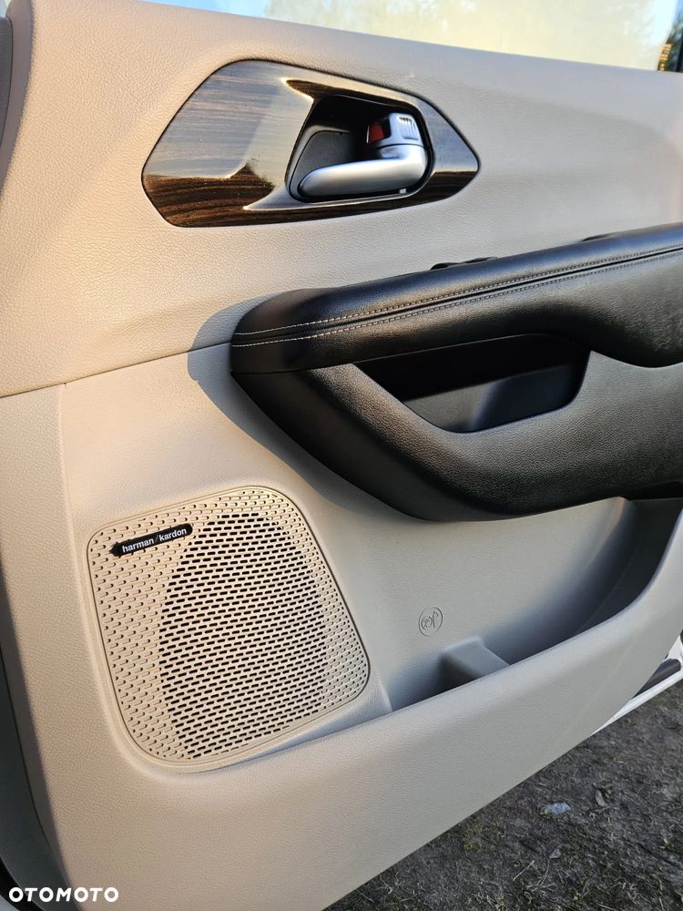 Chrysler Pacifica - 24