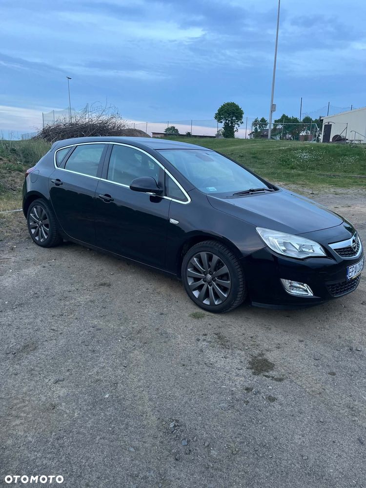 Opel Astra 1.4 T Cosmo - 1