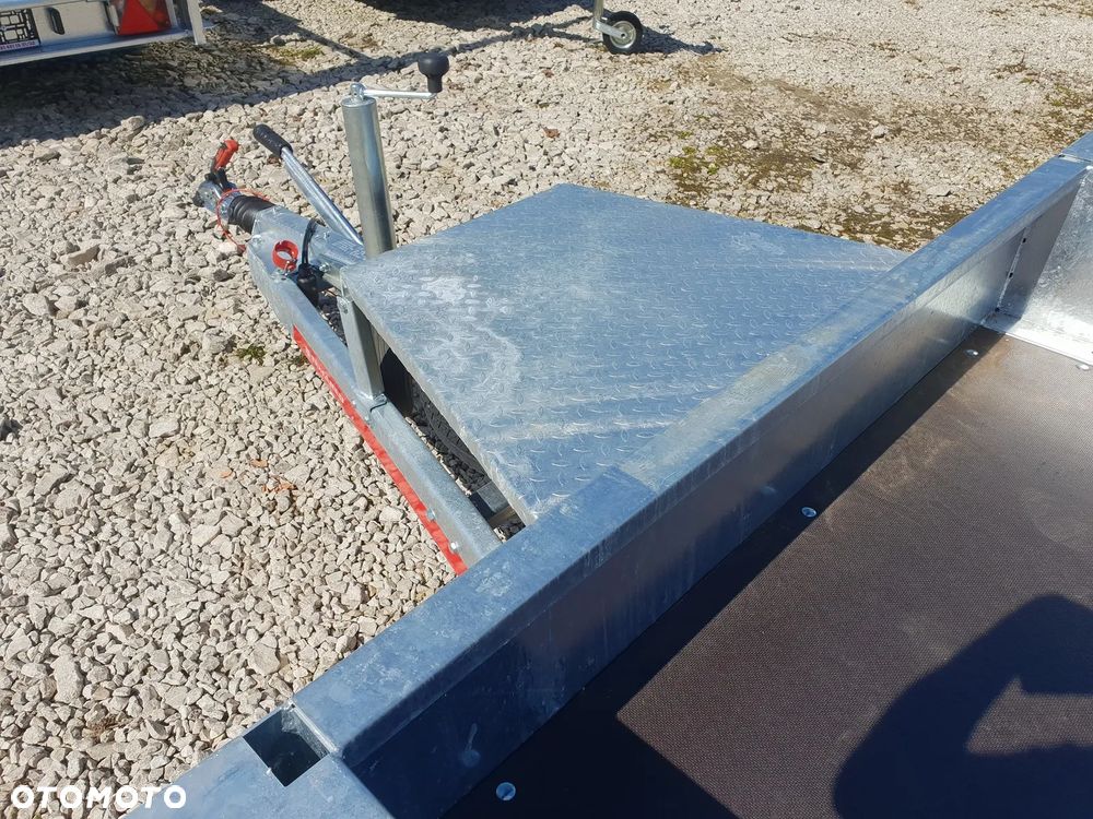 TEMARED BUILDER 3015/2 2,7T pod minikoparkę - 6