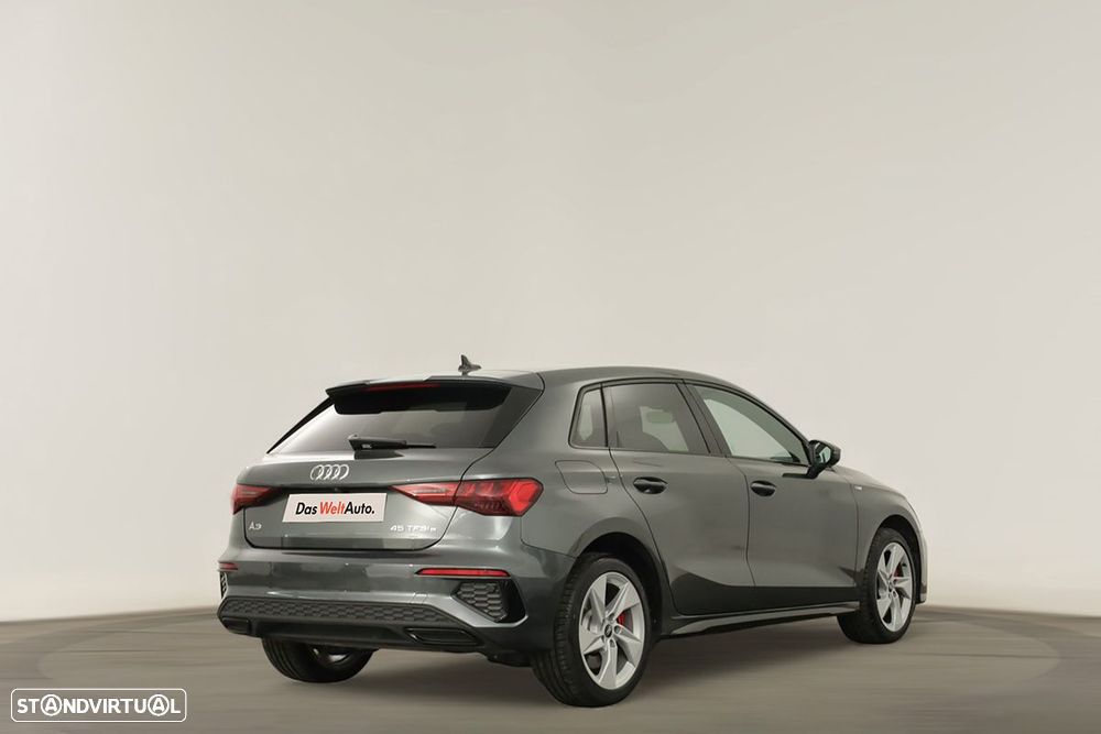 Audi A3 Sportback 45 TFSIe S line - 4