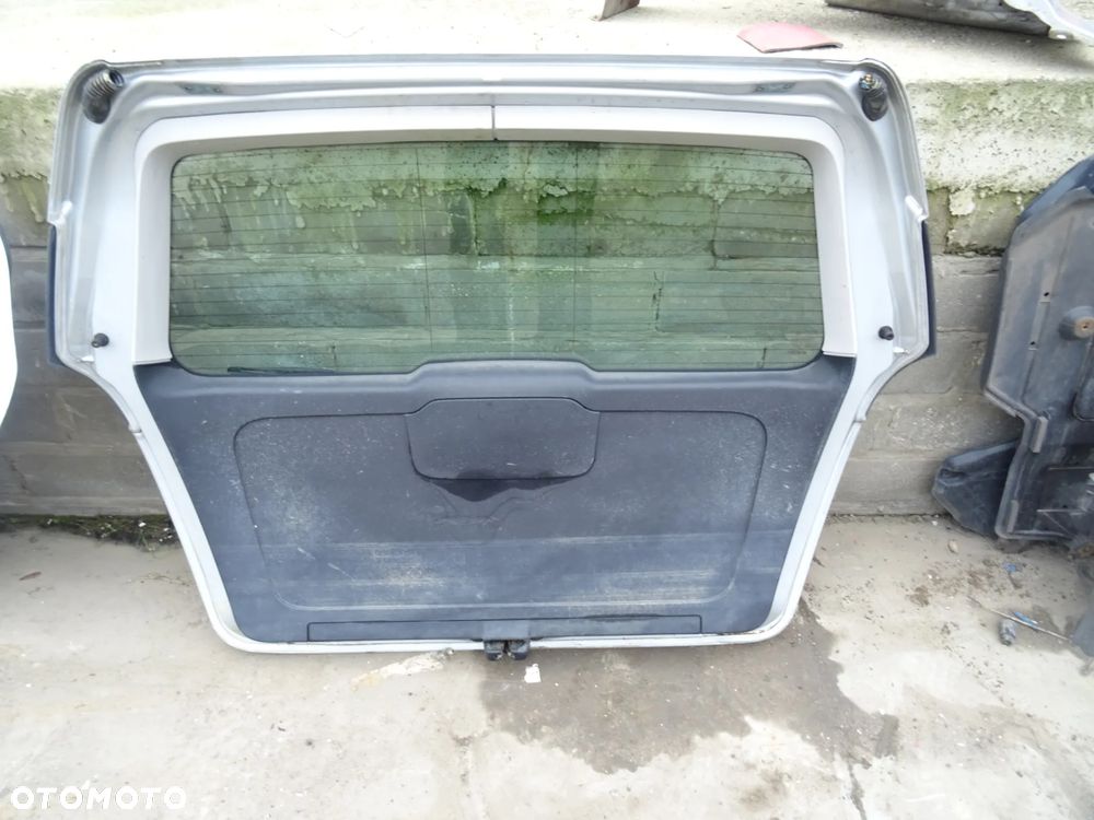 Klapa Bagażnika Mercedes a150 w169 - 7