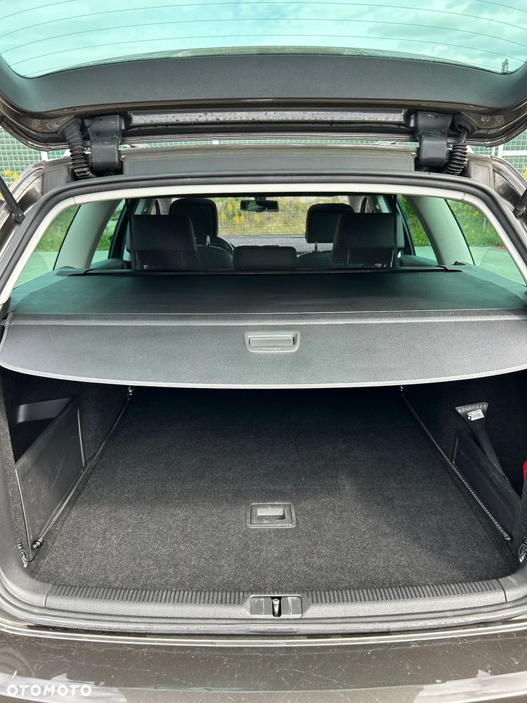 Volkswagen Passat Variant - 18