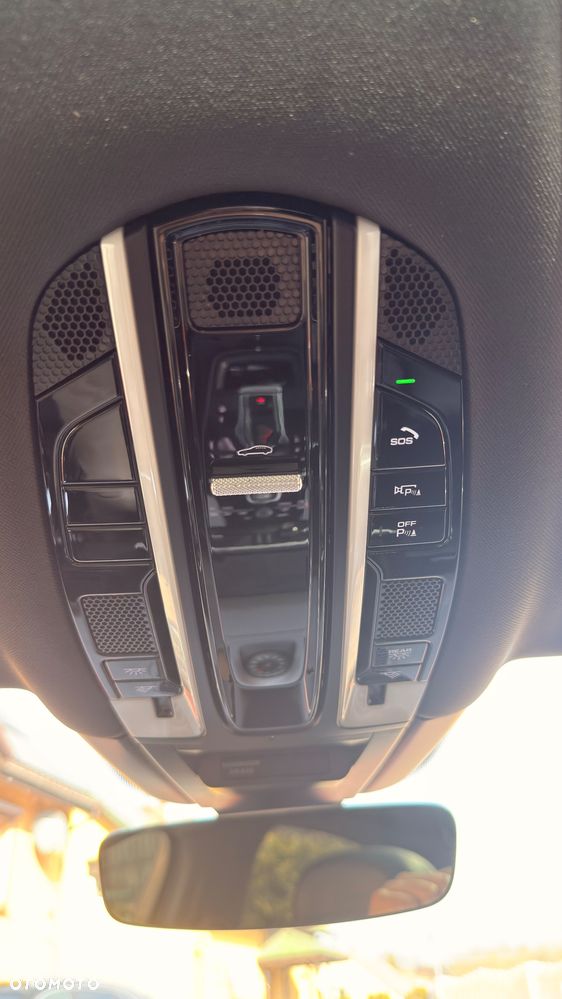 Porsche Cayenne - 17