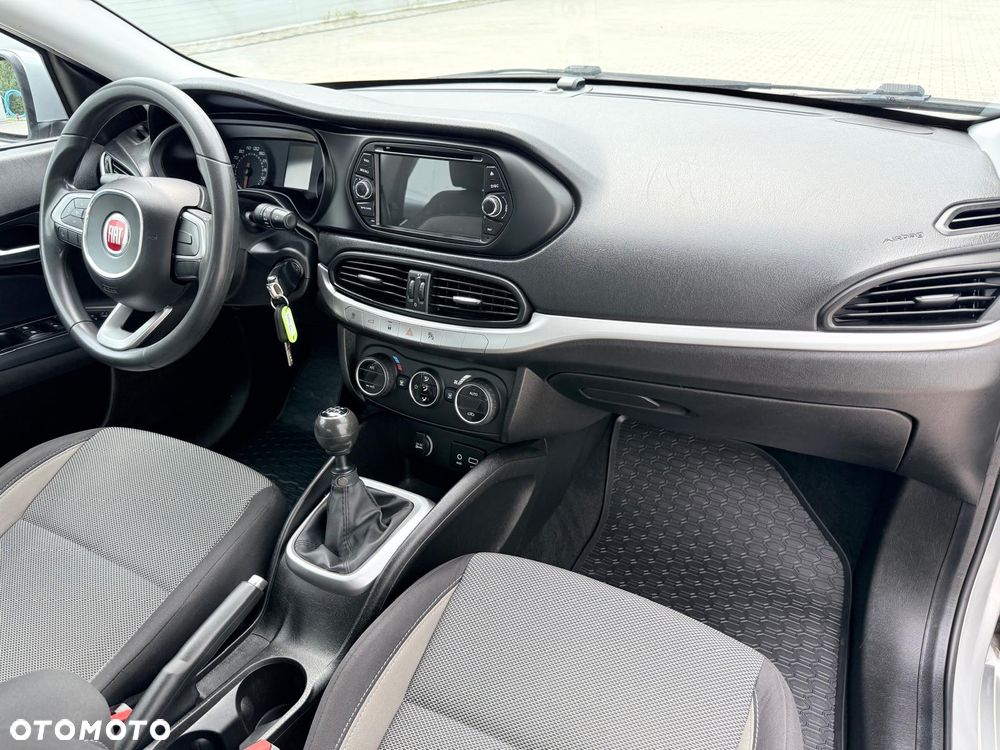 Fiat Tipo 1.4 16v Lounge - 16