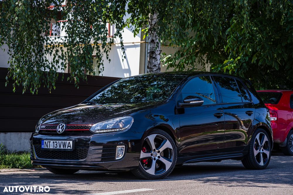 Volkswagen Golf 2.0 GTI - 1