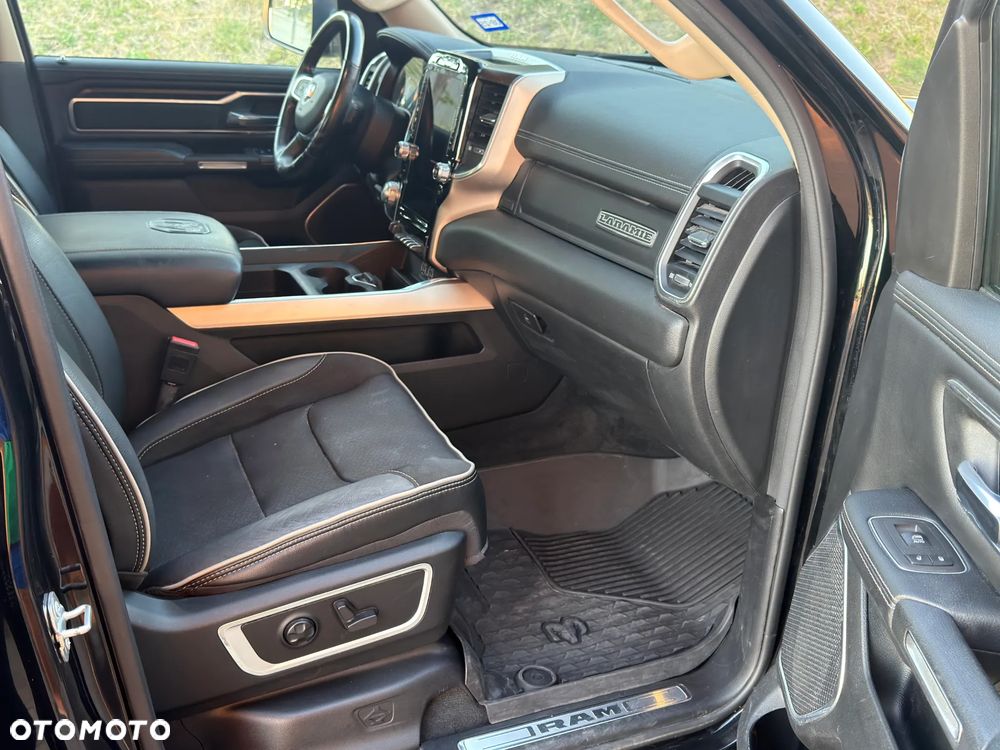 RAM 1500 Quad Cab Longbed Laramie - 9