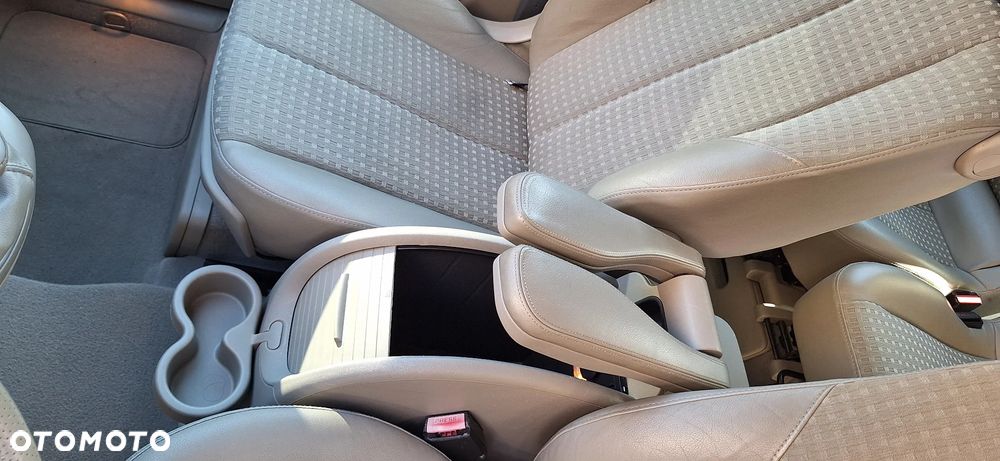 Renault Scenic 2.0 16V Luxe Expression - 10