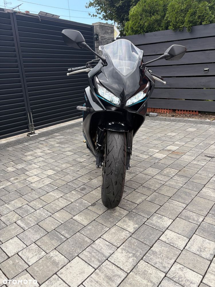 Honda CBR - 15