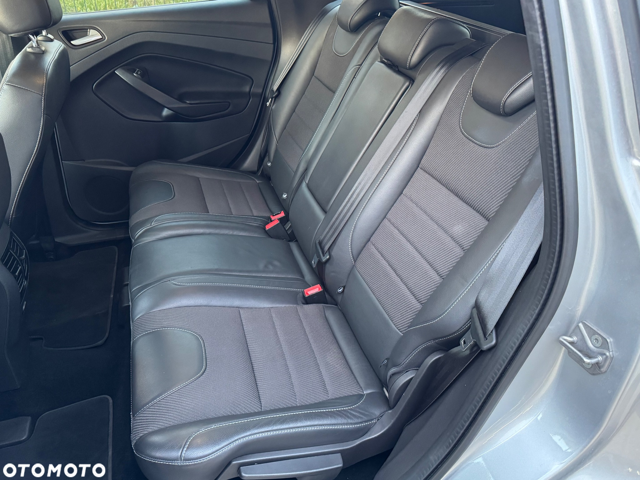 Ford Kuga 1.5 EcoBoost 4WD Titanium - 17