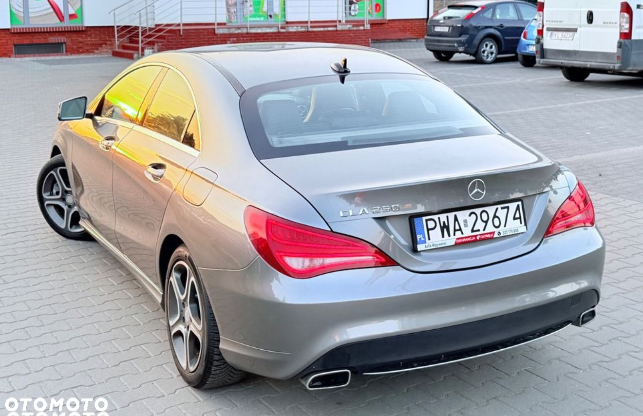 Mercedes-Benz CLA 250 7G-DCT AMG Line - 15