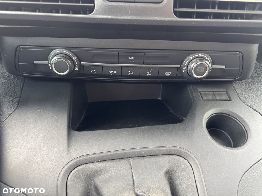 Toyota Proace City Verso Long 1.2 D-4T Business - 32
