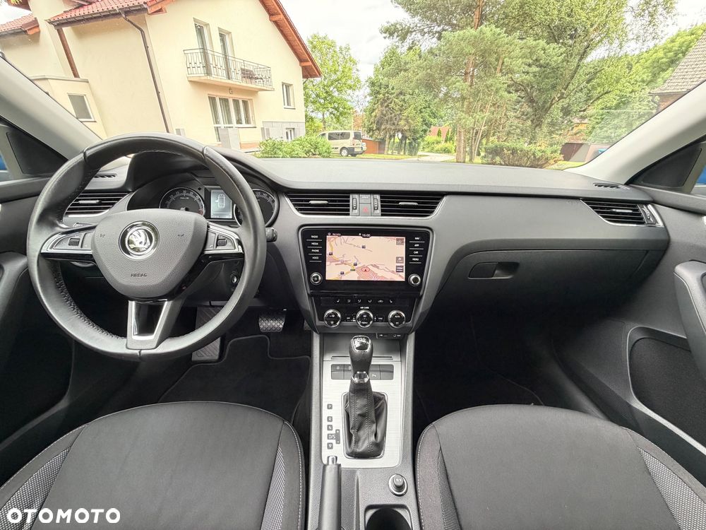 Skoda Octavia 1.6 TDI DSG Style - 18