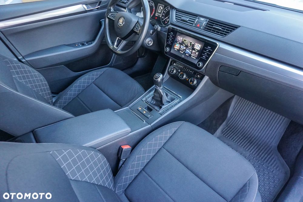 Skoda Superb 1.5 TSI Active - 33