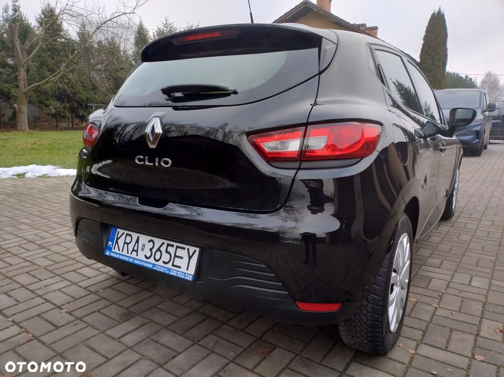 Renault Clio 1.2 16V 75 Experience - 10