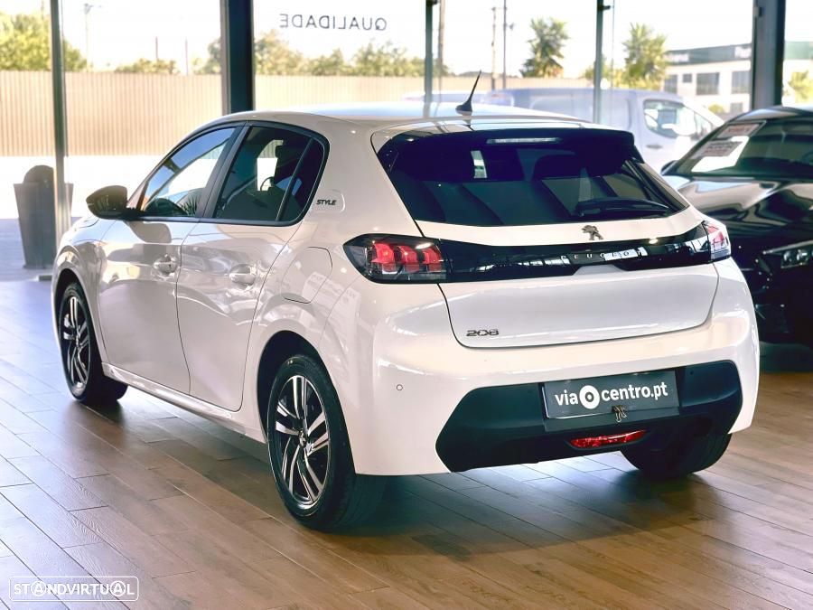 Peugeot 208 1.2 PureTech SE Style - 4