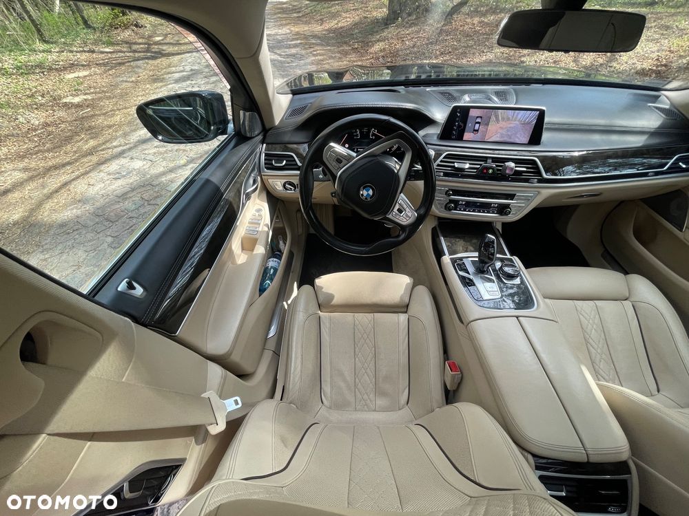 BMW Seria 7 740Li - 11