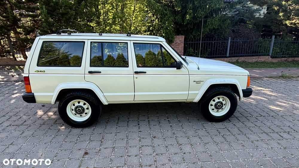 Jeep Cherokee - 3