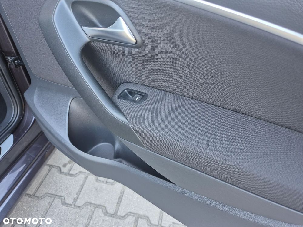 Volkswagen Polo 1.2 TSI Blue Motion Technology DSG Lounge - 10