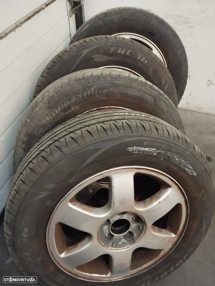 JOGO DE JANTES ORIGINAIS AUDI A3 8L COM PNEUS SEMINOVOS 195/65R15 8L0601025F - 9