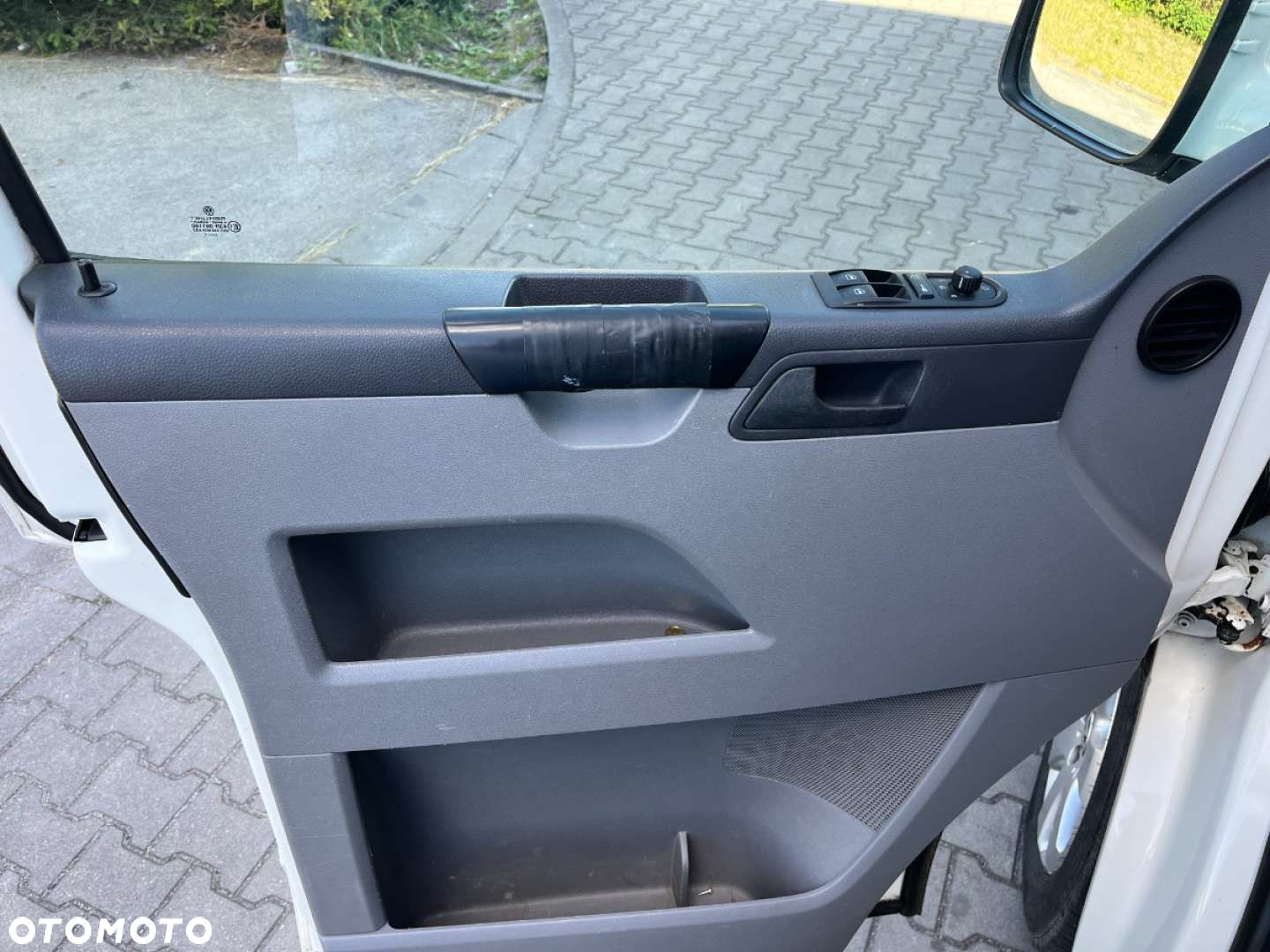 Volkswagen Caravelle - 13