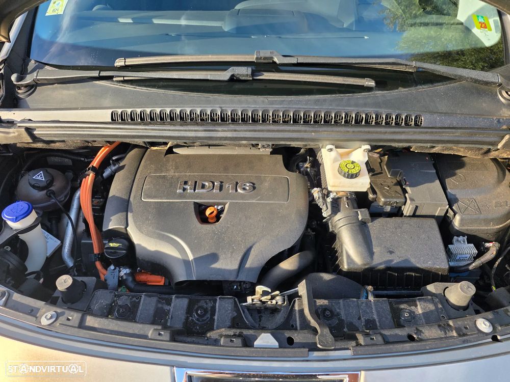 Peugeot 3008 2.0 HDi Hybrid4 - 26