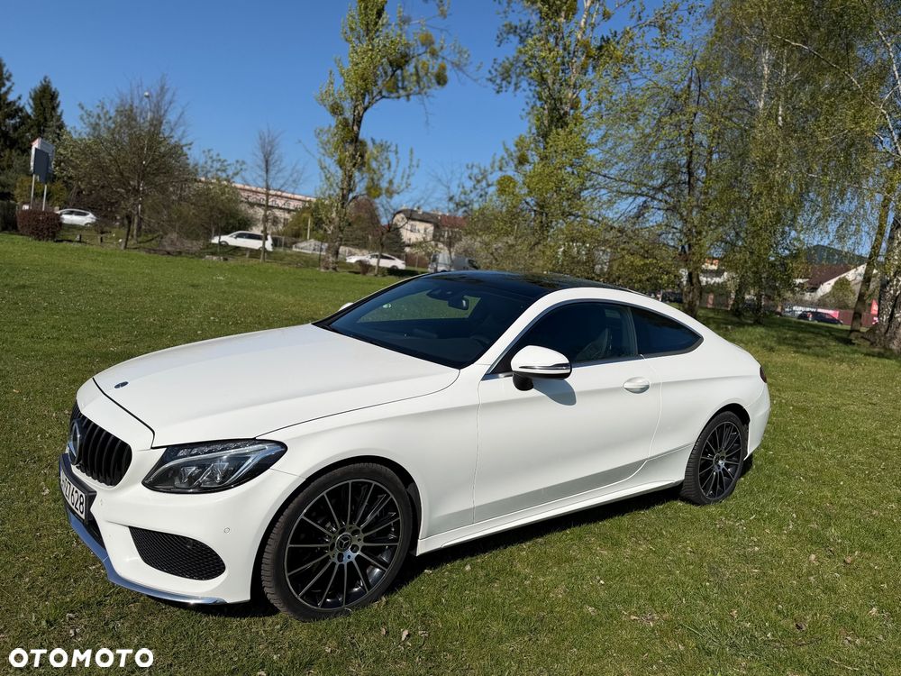 Mercedes-Benz Klasa C 200 4Matic 9G-TRONIC AMG Line - 2