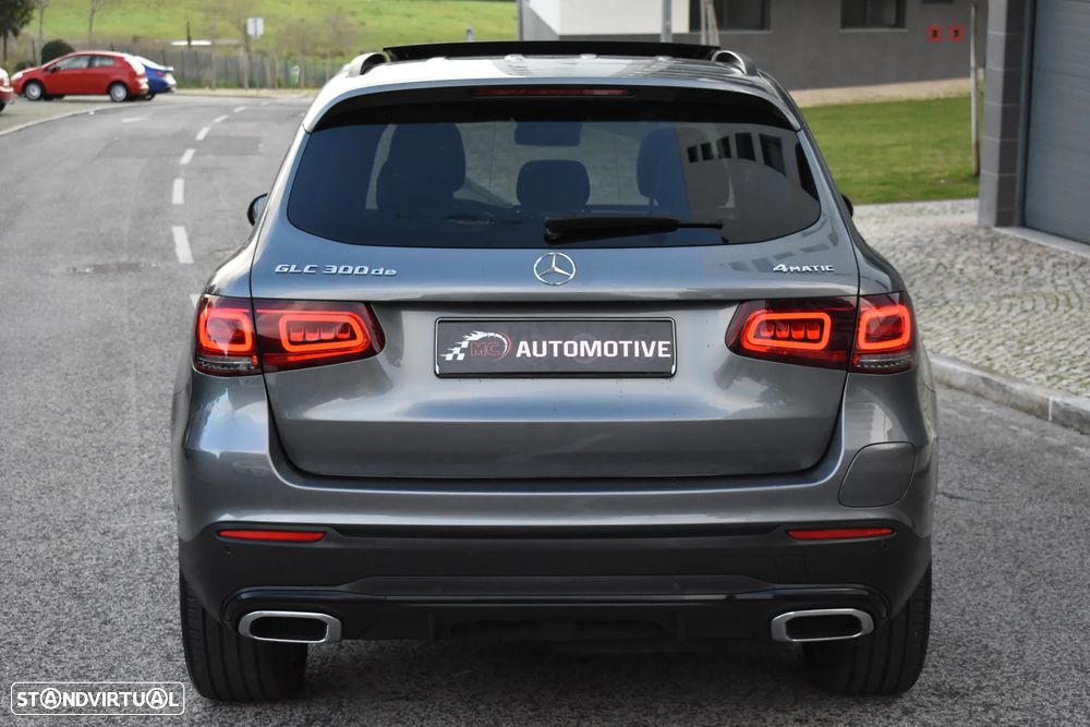 Mercedes-Benz GLC 300 de 4Matic 9G-TRONIC AMG Line - 10