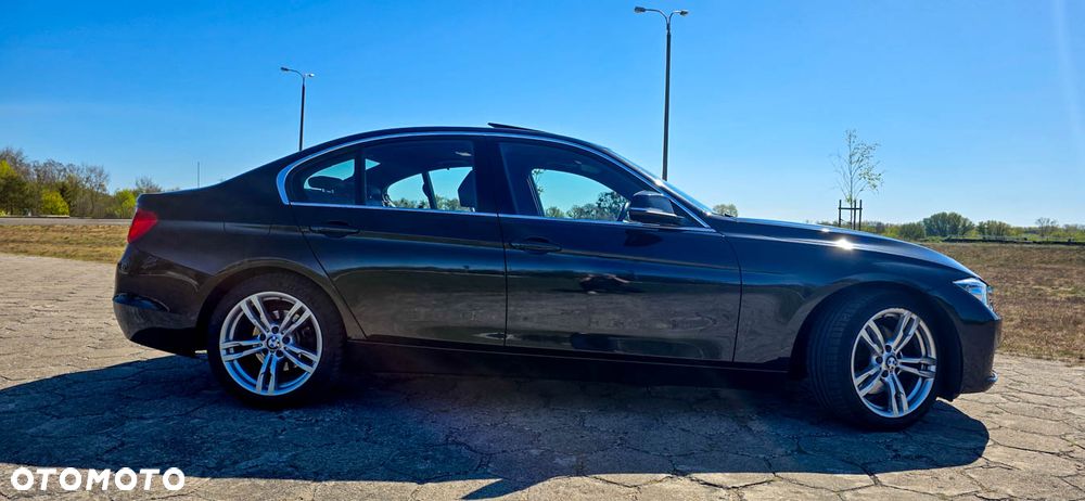 BMW Seria 3 328i Luxury Line - 21