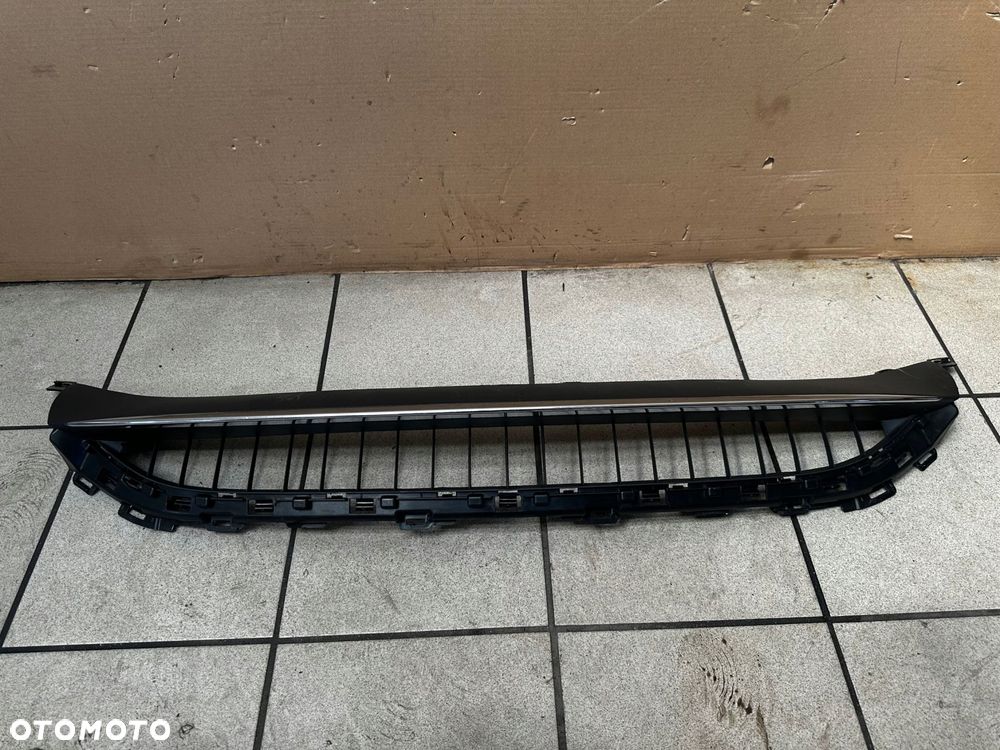 mercedes c-klasa w206 spoiler chrom kratka zderzaka przód a2068851301 - 1