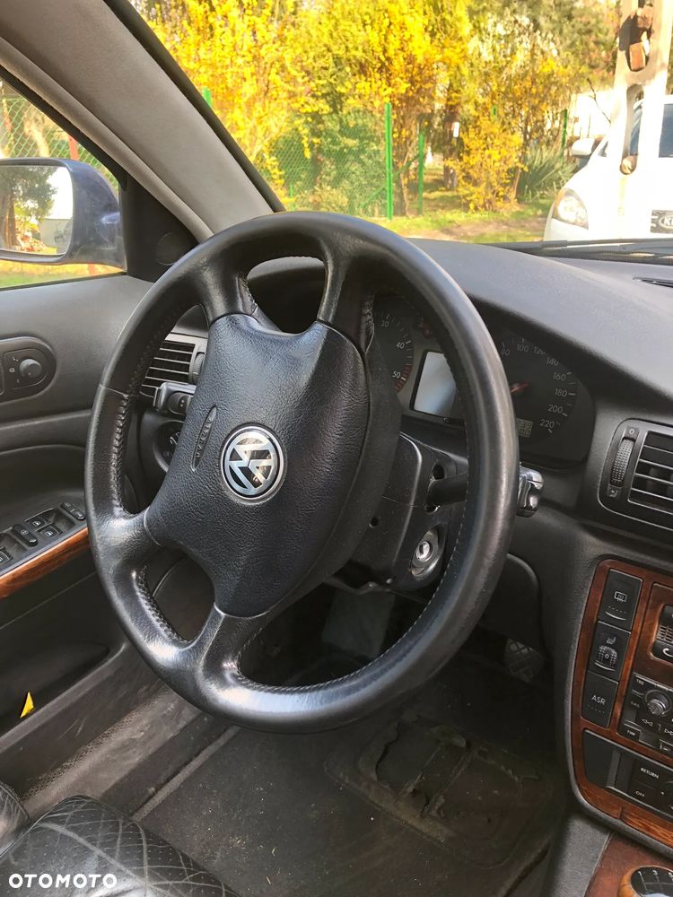 Volkswagen Passat 1.9 TDI - 10