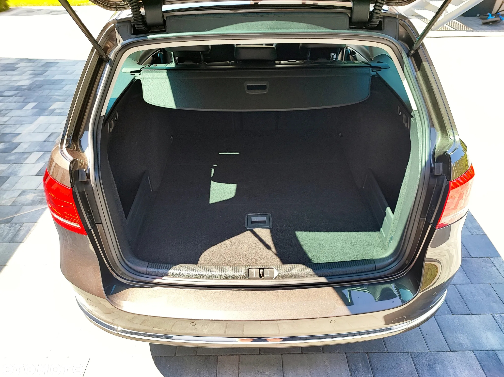 Volkswagen Passat Variant 2.0 TDI BlueMotion Technology Highline - 21