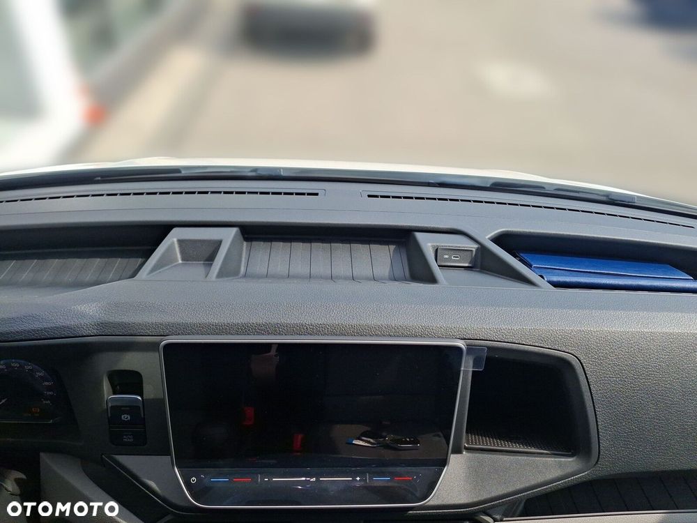 Volkswagen Crafter 2.0 TDI 177 KM Manual - 40