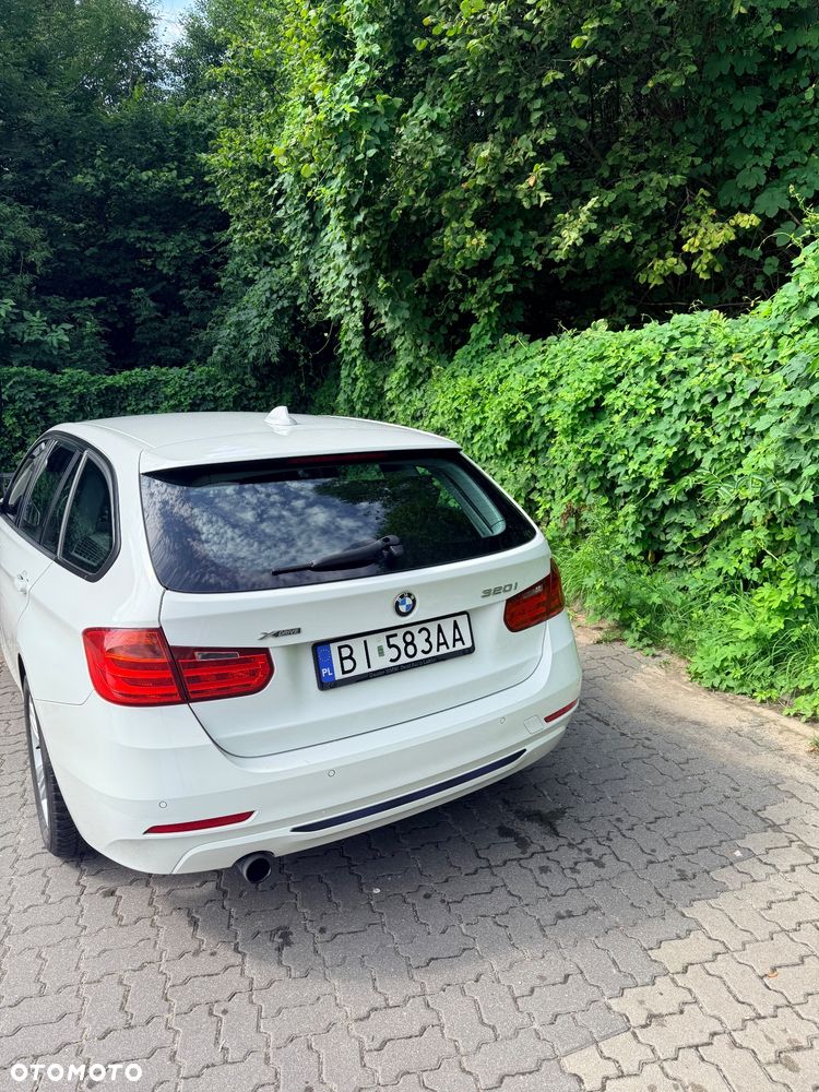 BMW Seria 3 320i xDrive - 5