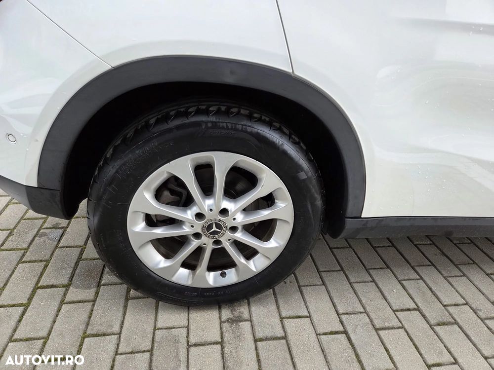 Mercedes-Benz GLA 200 d 4MATIC Aut. - 11