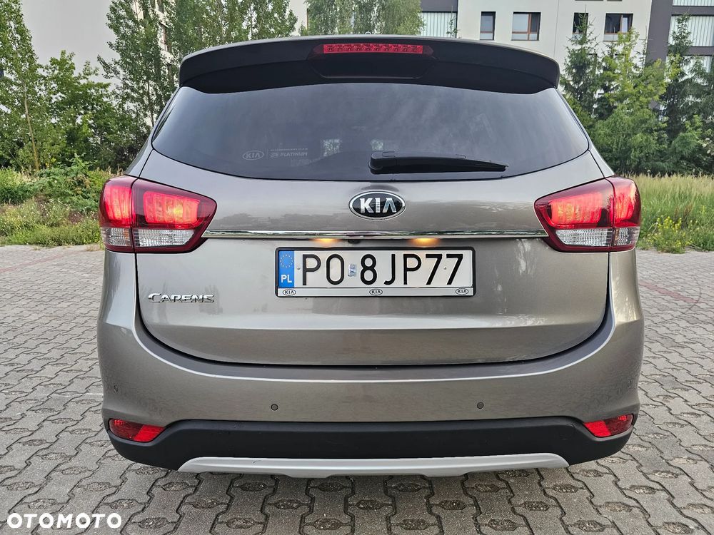 Kia Carens 1.6 GDI L - 10