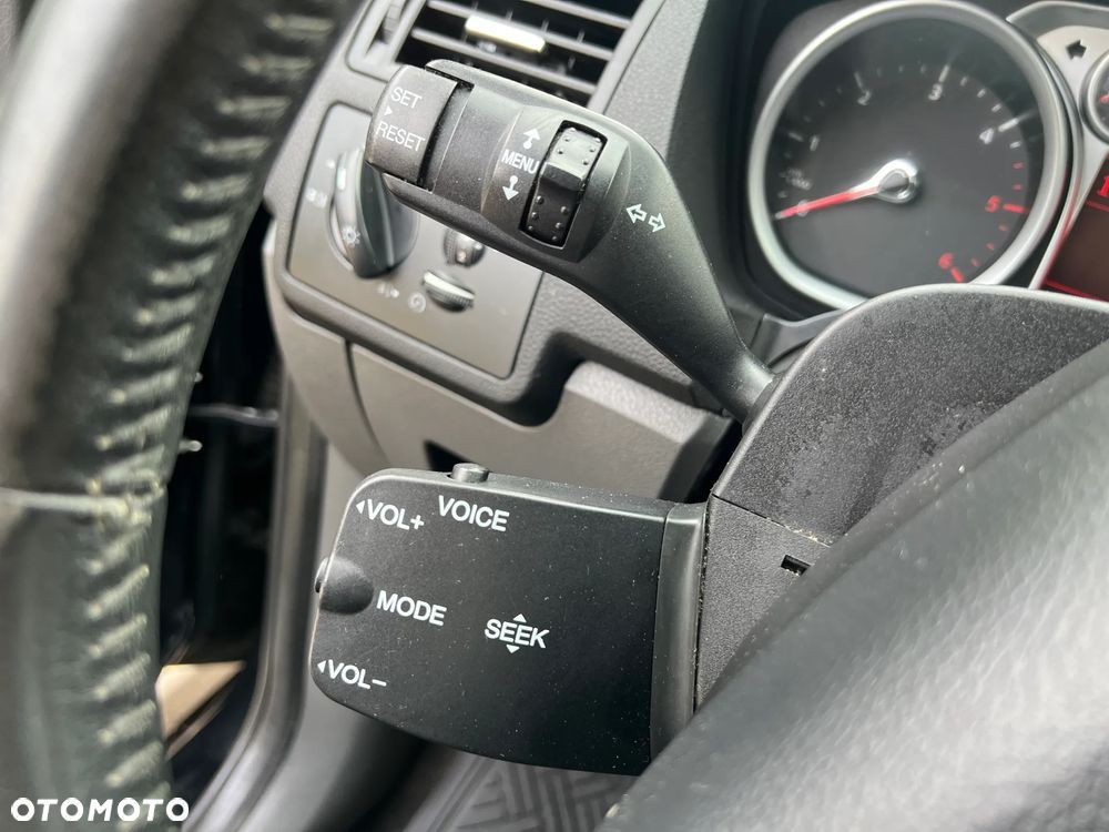 Ford Kuga - 23