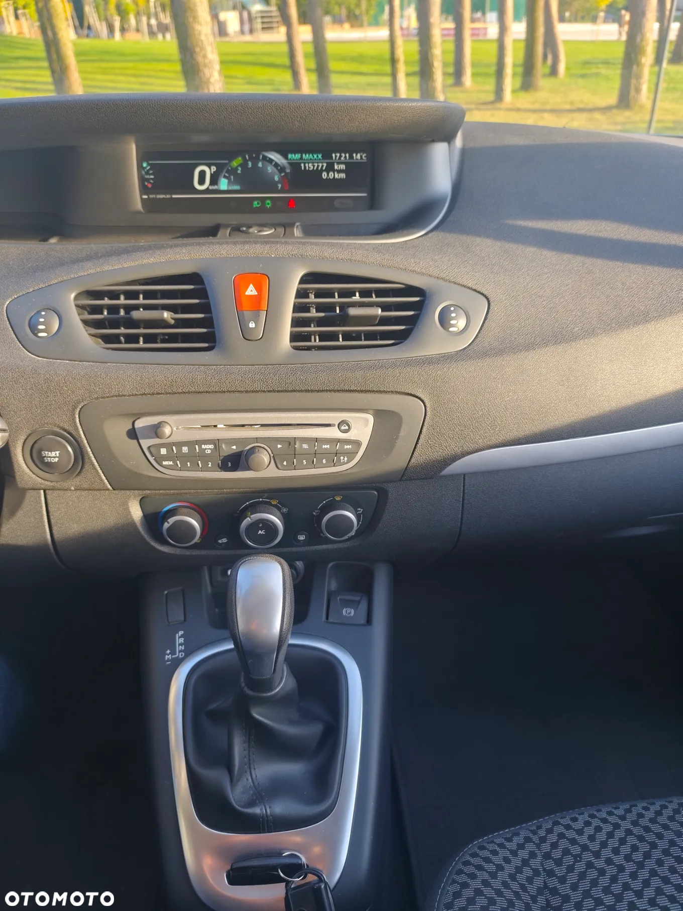 Renault Scenic - 17