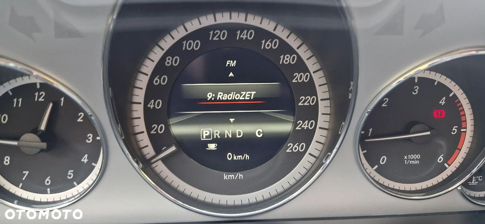 Mercedes-Benz Klasa E 220 CDI Automatik Avantgarde - 33