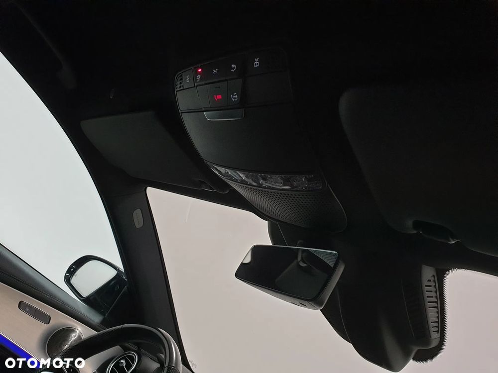 Mercedes-Benz Klasa E 300 de 4Matic 9G-TRONIC AMG Line - 35