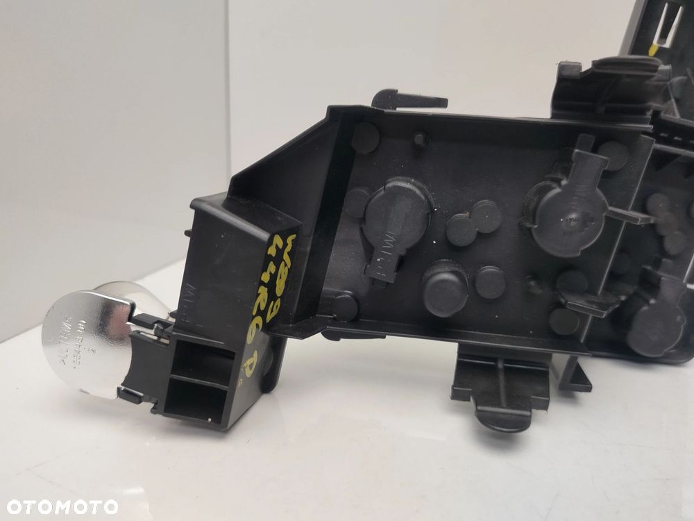 MERCEDES CLK W209 02R- WKŁAD GNIAZDO LAMPY TYŁ PRAWY A2098200677 - 5