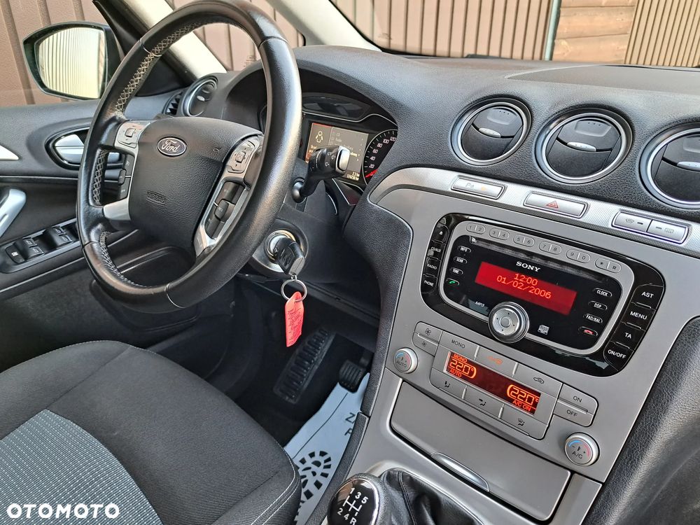Ford Galaxy 2.0 FF Titanium - 30